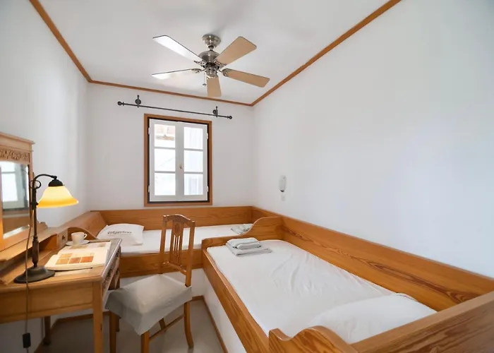 Lotos Semesteranläggning (resort) Kini