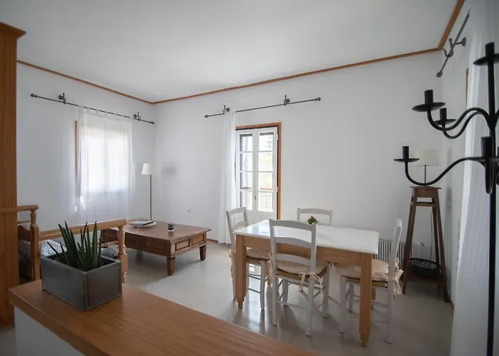 Lotos Semesteranläggning (resort) Kini